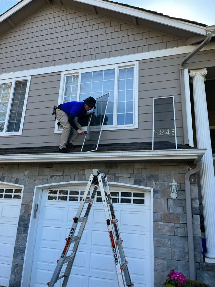 Slide of Hero Window & Gutter Cleaning