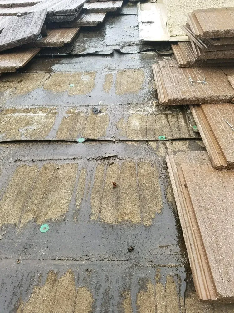 Slide of Hester Roofing