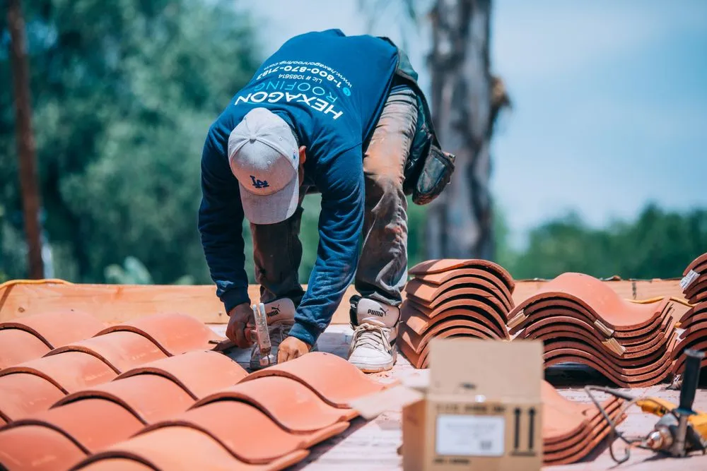 Slide of Hexagon Roofing Inc.