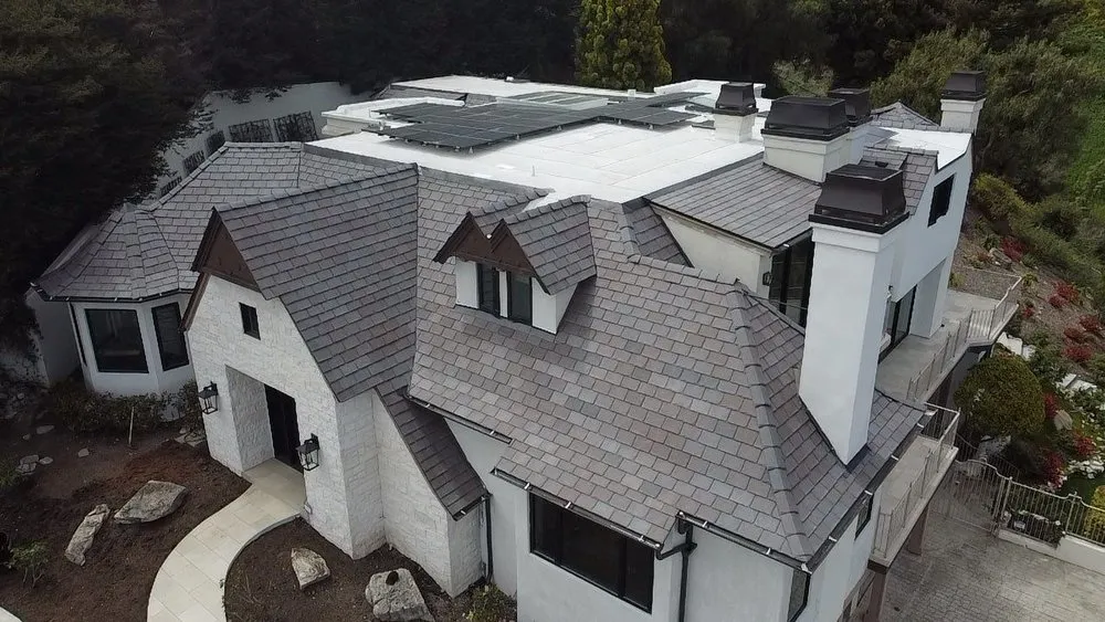 Slide of Hexagon Roofing Inc.