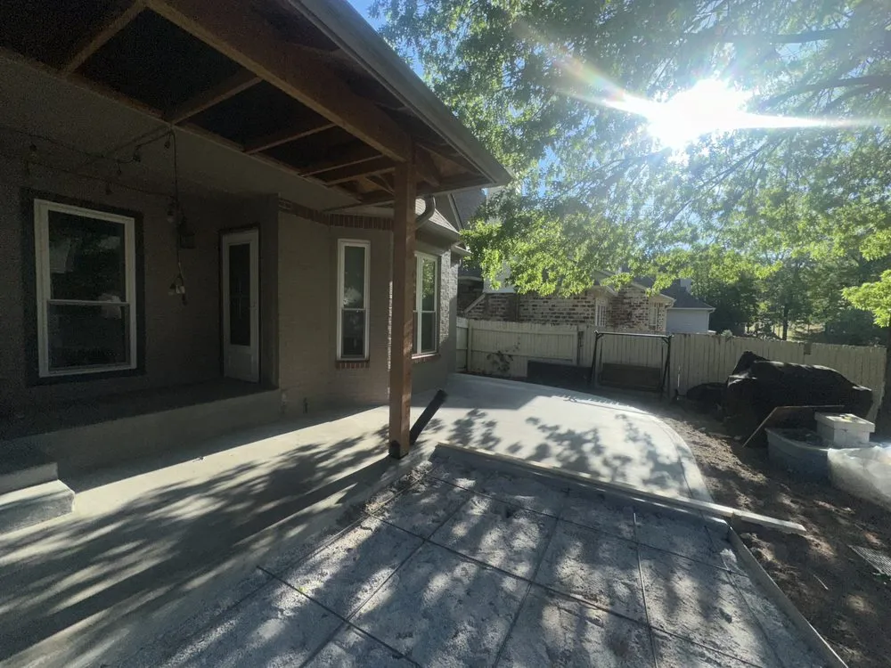 Slide of HG11 Roofing & Construction