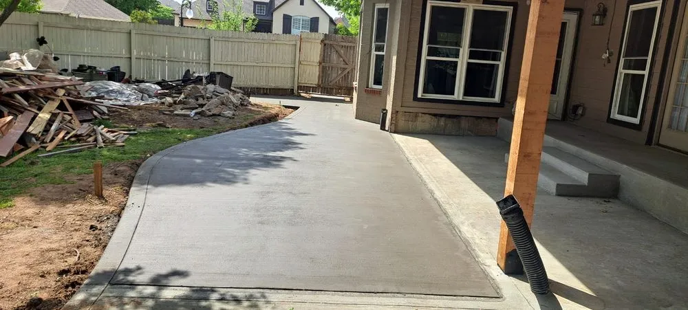 Slide of HG11 Roofing & Construction