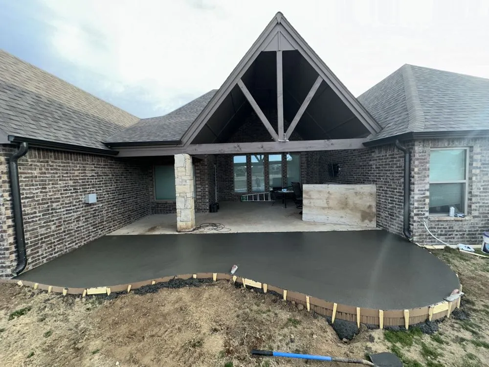 Slide of HG11 Roofing & Construction