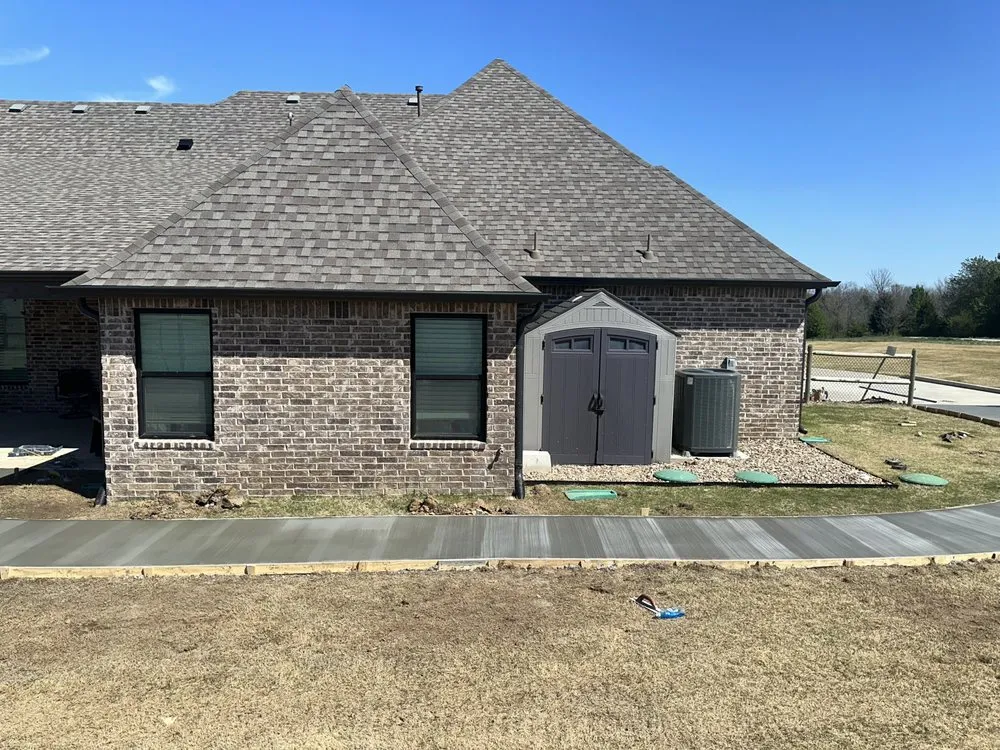 Slide of HG11 Roofing & Construction