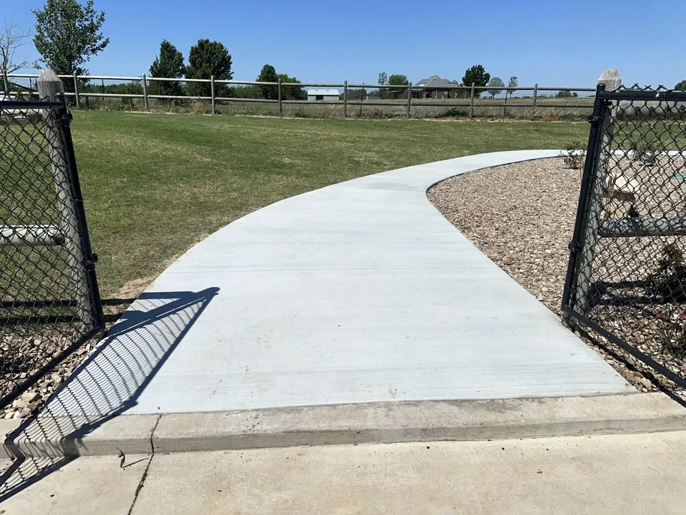 Slide of HG11 Roofing & Construction