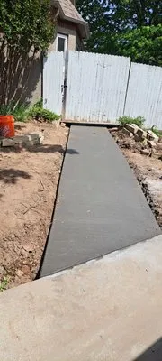 HG11 Roofing & Construction Logo