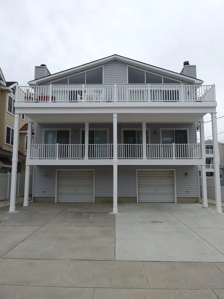 Slide of H&H Builders