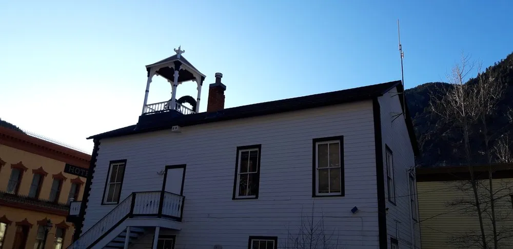 Slide of H&H Exteriors