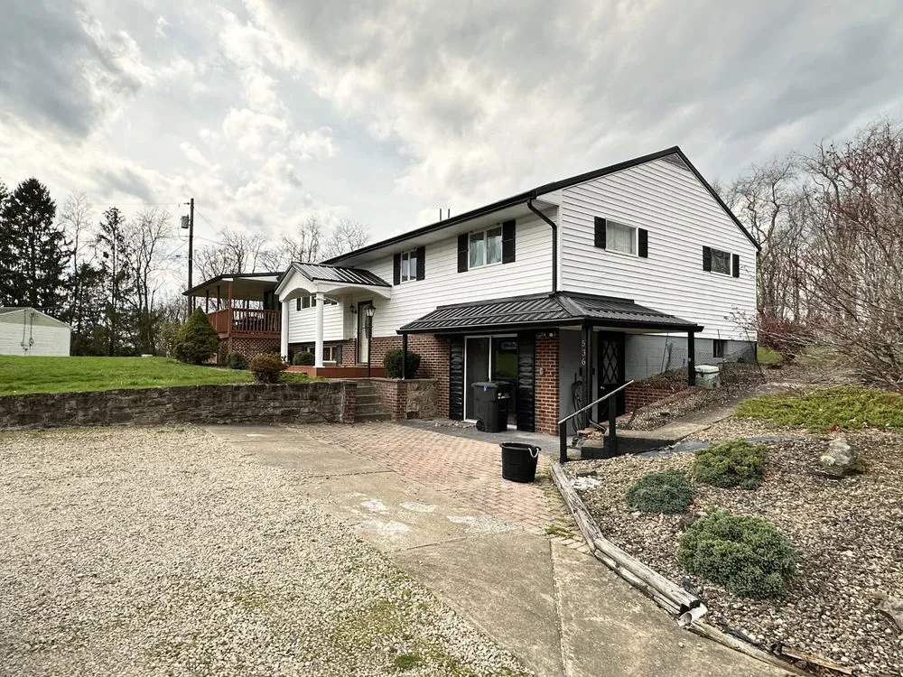 Slide of H&H Metal Services