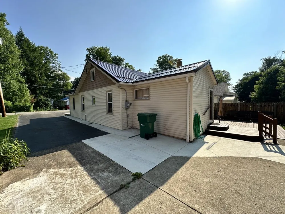 Slide of H&H Metal Services