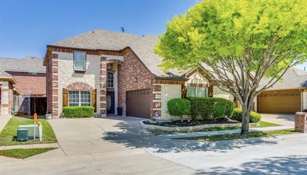 Slide of Hi-Def Exteriors