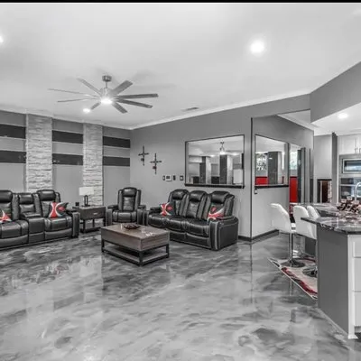 Hi-Line Construction Logo