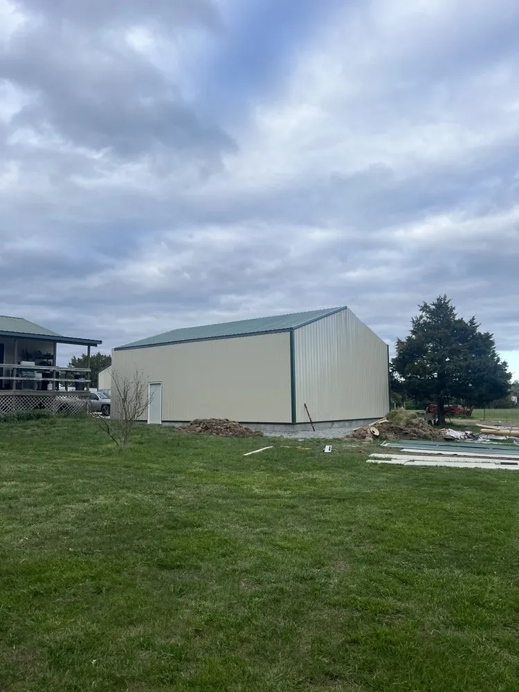Licensed roof inspection experts serving Middle Brook, MO - Hickory Hill Roofing & Construction