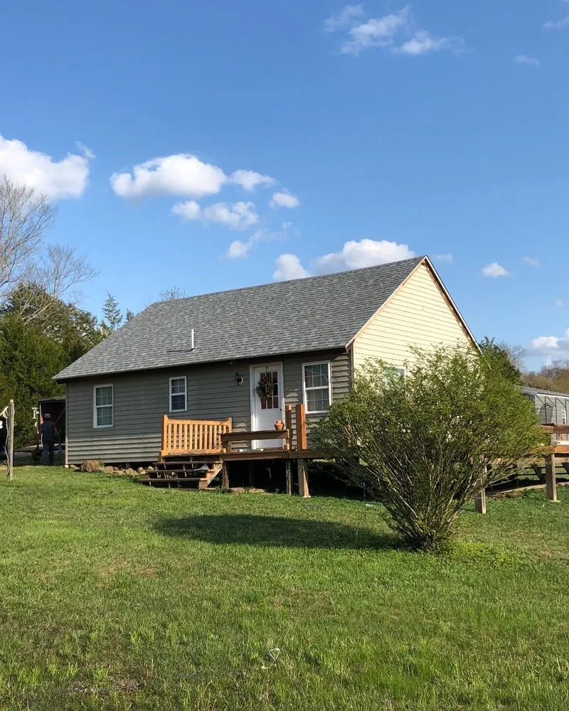 Licensed metal roofing installation experts serving Middle Brook, MO - Hickory Hill Roofing & Construction