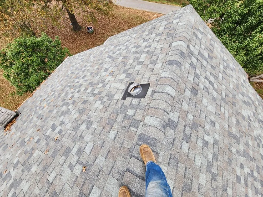 Licensed metal roofing installation for residential properties in Hickory, KY by Hickory Roofing
