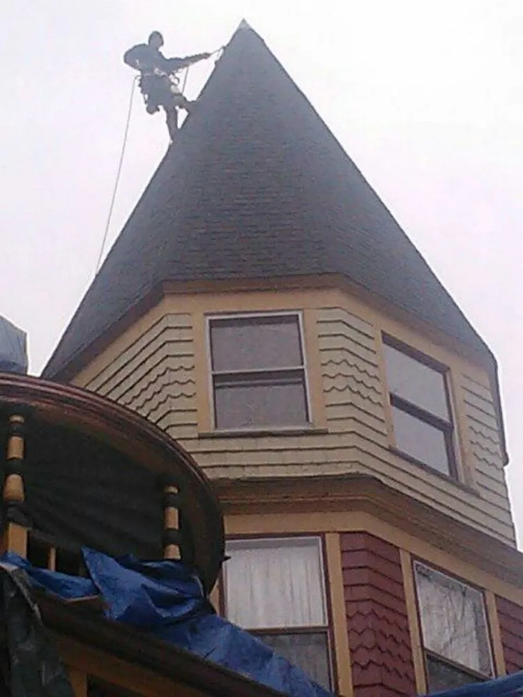 Slide of Hidalgo Brothers