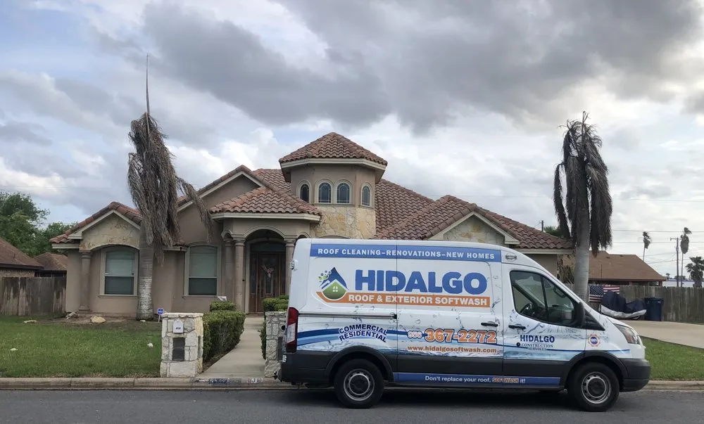 Slide of Hidalgo Roof and Exterior Softwash