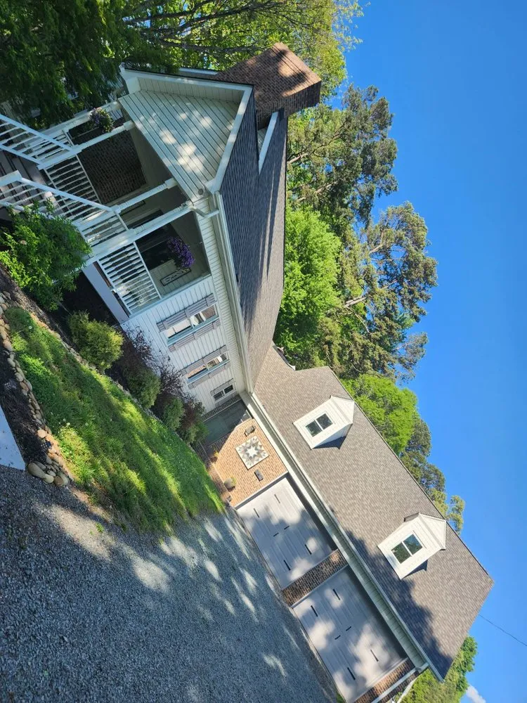 Slide of Hidalgos Construction