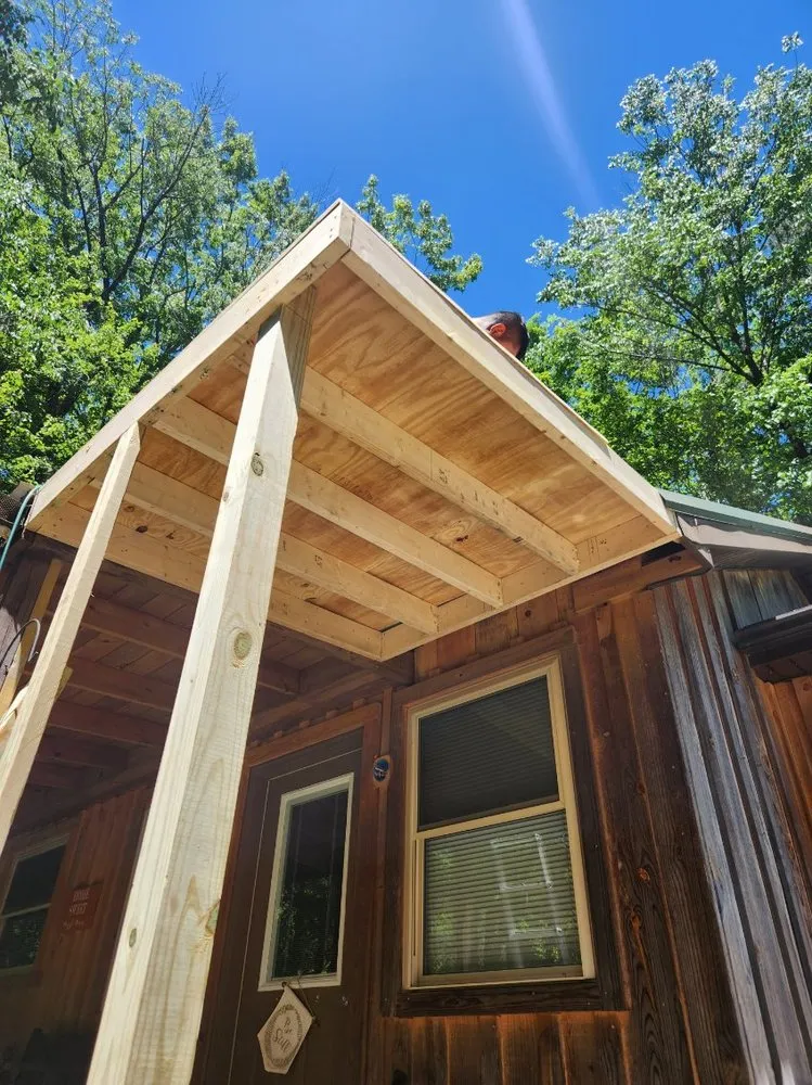 Slide of Hidalgos Construction