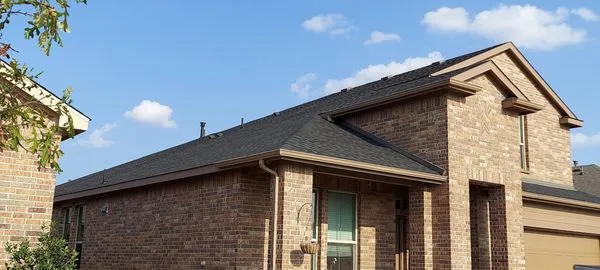 High Pointe Roofing and Construction Logo