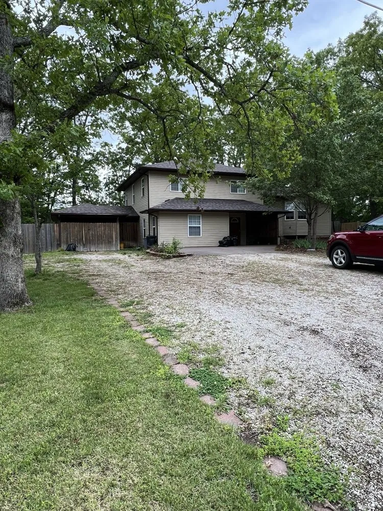 Expert roof leak repair experts serving Crocker, MO - High Up Roofing