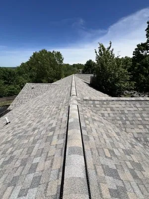 High Up Roofing Logo