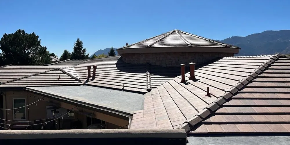 Slide of High Valley Roofing