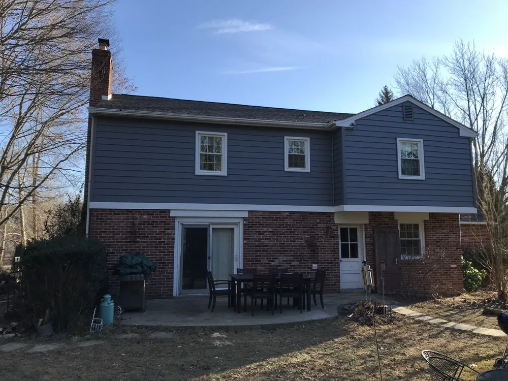 Top-rated roof leak repair in Narvon, PA - Hillcrest Roofing and Siding