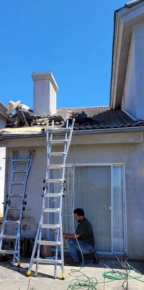 Expert residential roofing service near you across San Fernando Valley, CA - Hillcrest Roofing