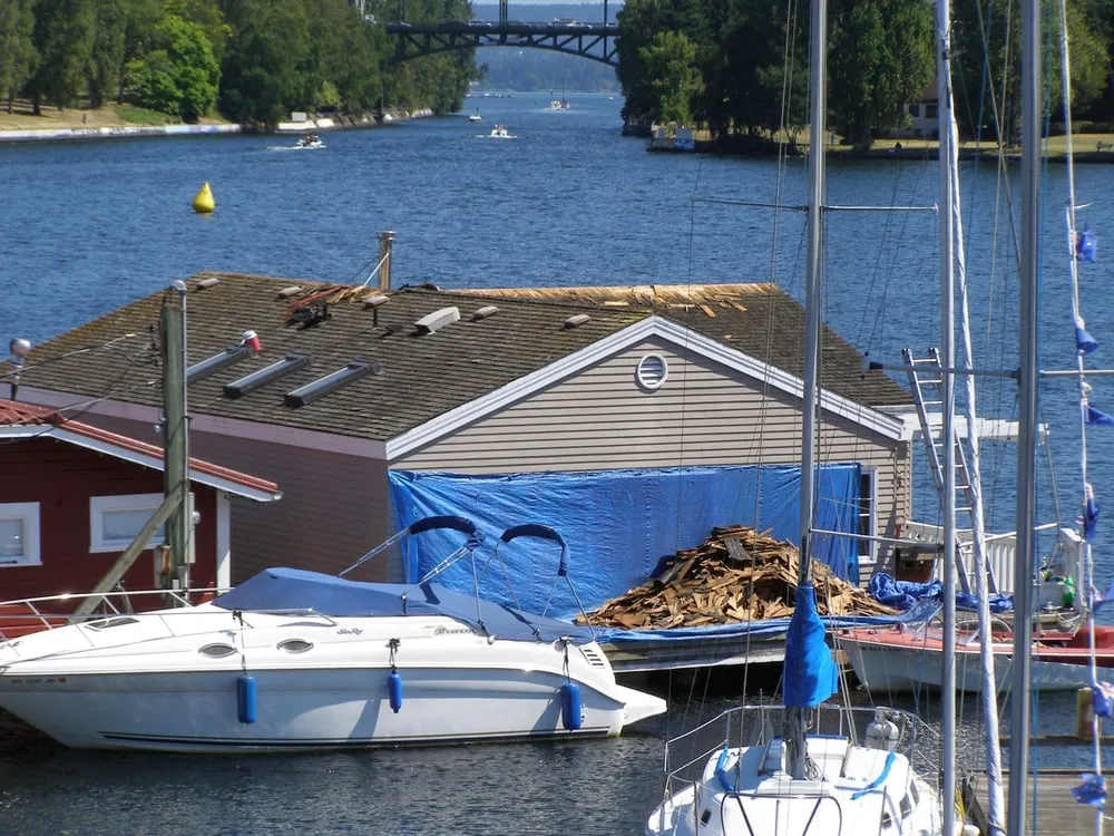 Slide of Hillside Roofing & Gutters