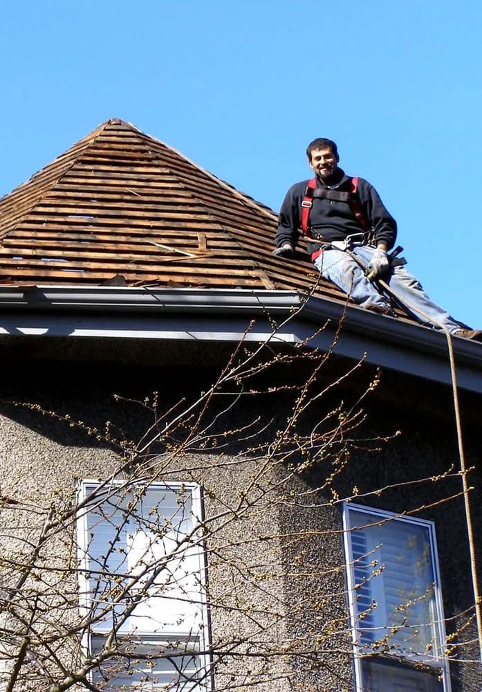 Slide of Hillside Roofing & Gutters