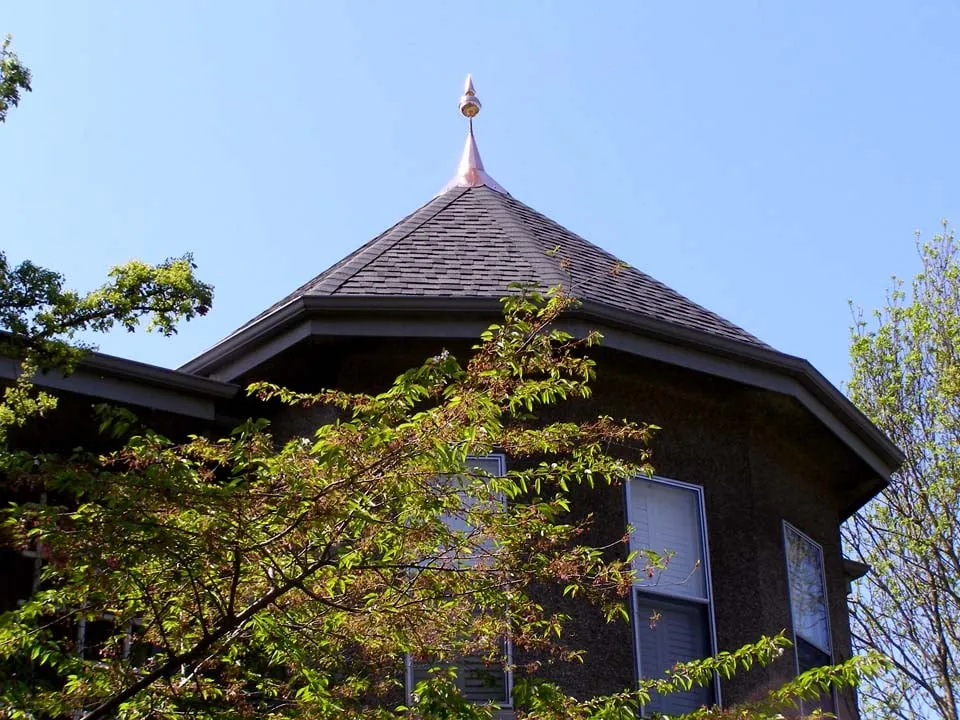 Slide of Hillside Roofing & Gutters