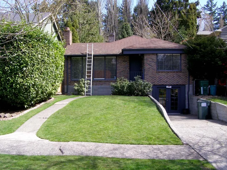 Slide of Hillside Roofing & Gutters