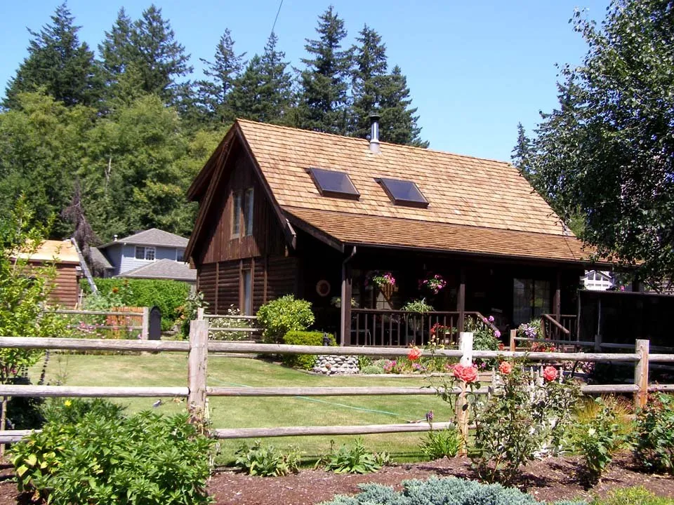 Slide of Hillside Roofing & Gutters