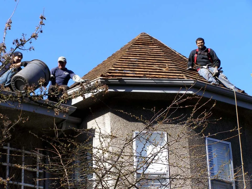 Slide of Hillside Roofing & Gutters