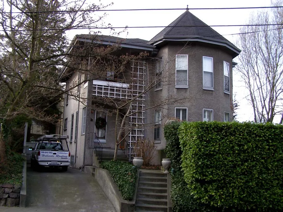 Slide of Hillside Roofing & Gutters