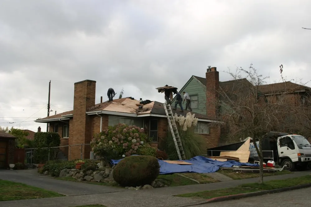 Slide of Hillside Roofing & Gutters