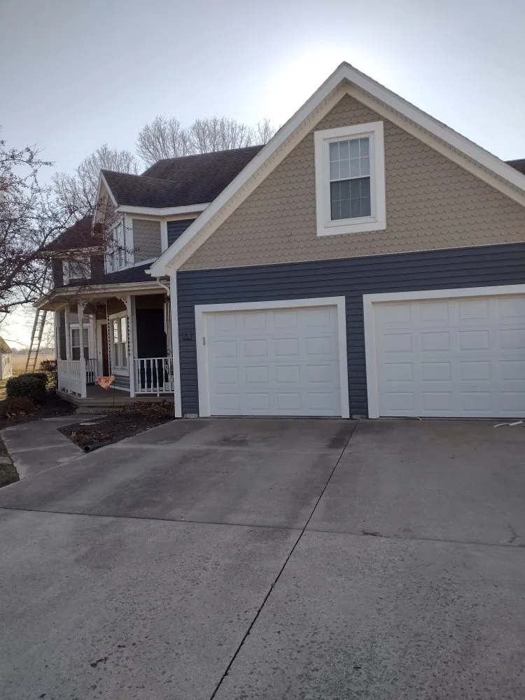 Slide of Hillz Construction