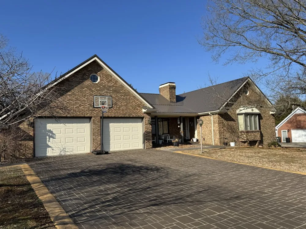 Slide of Hingle’s Roofing