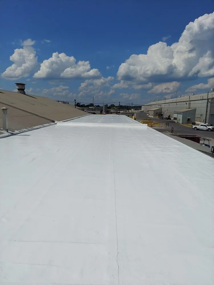 Reliable flat roof repair for homes in Rock Island, TN by Hitchcock Roofing and Construction