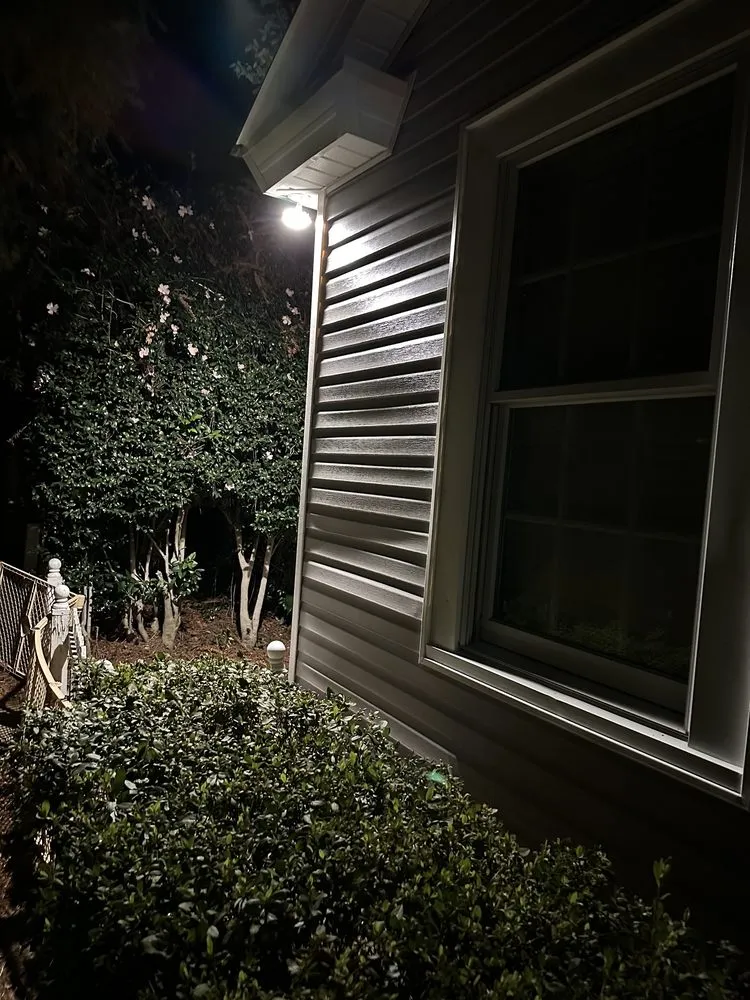 Slide of Hixon's Roofing