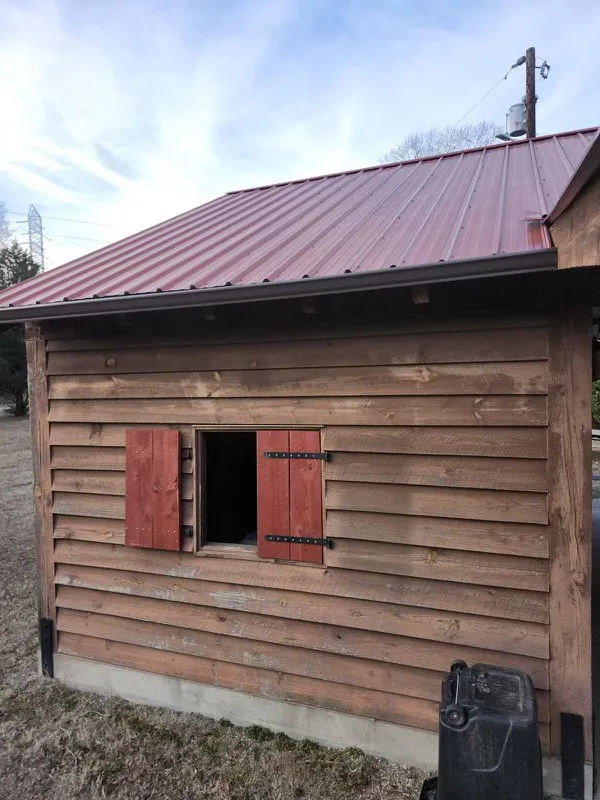 Slide of HL Construction and Roofing