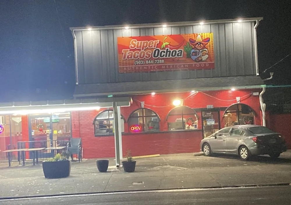 Slide of Hl Homes Construction