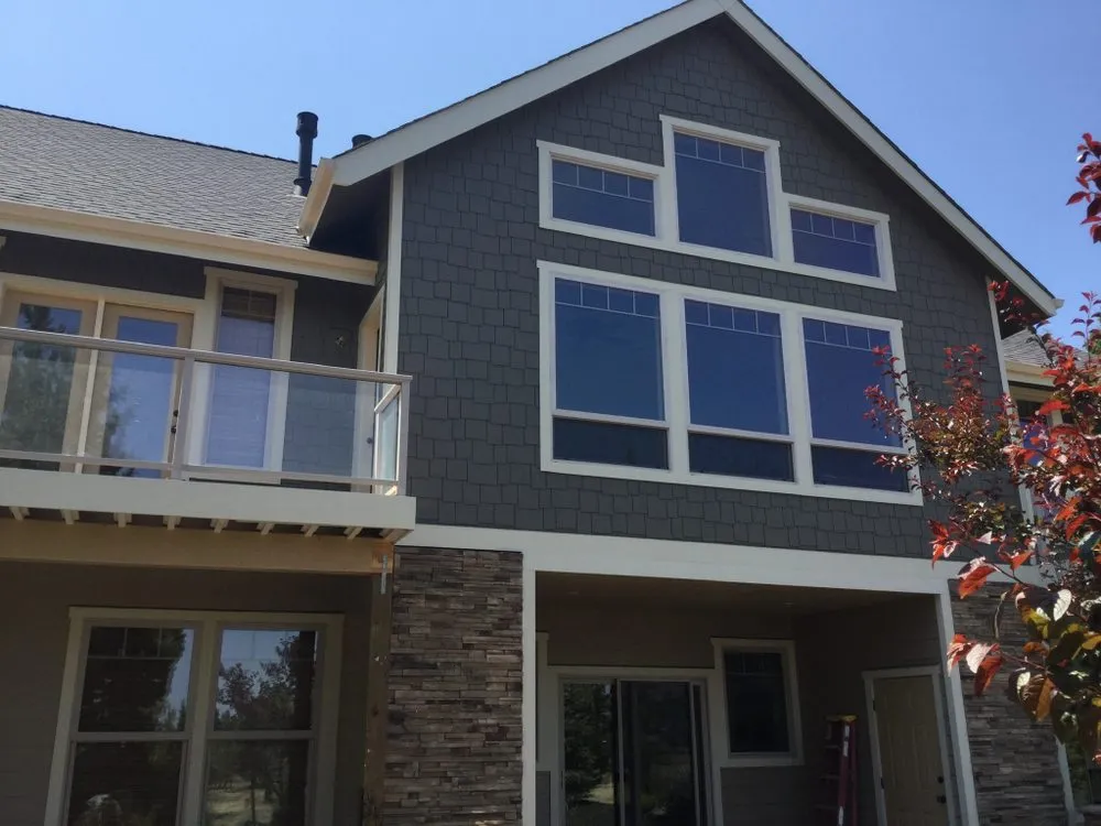 Slide of Hl Homes Construction