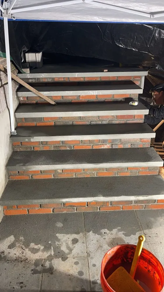 Slide of Hm 360 Construction