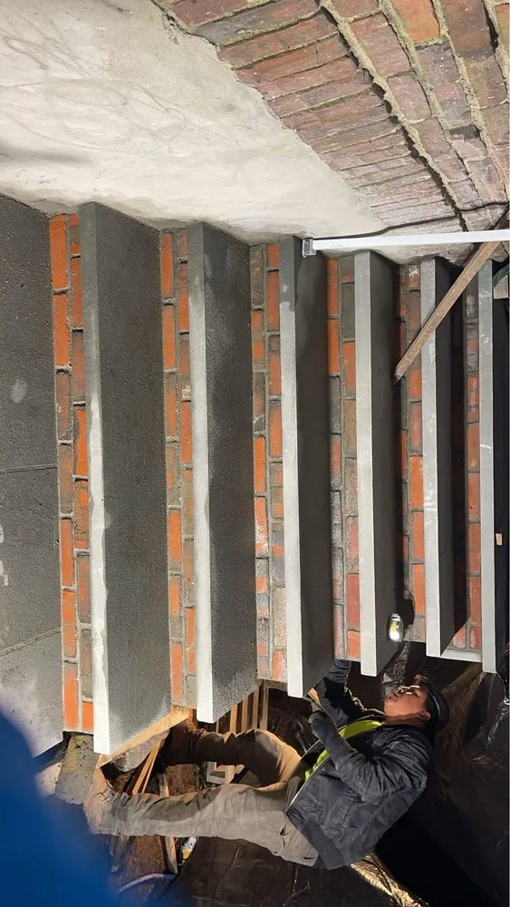 Slide of Hm 360 Construction