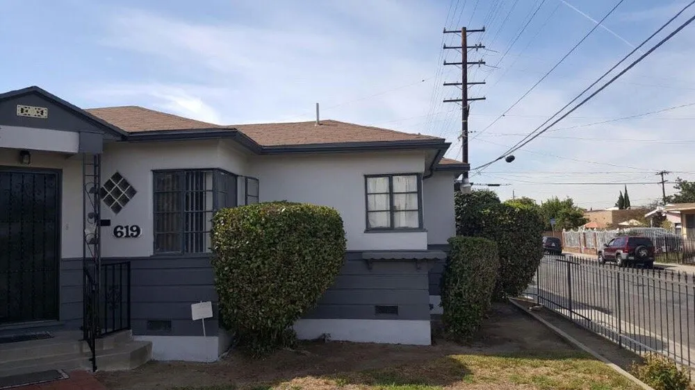 Slide of H&M ROOFING