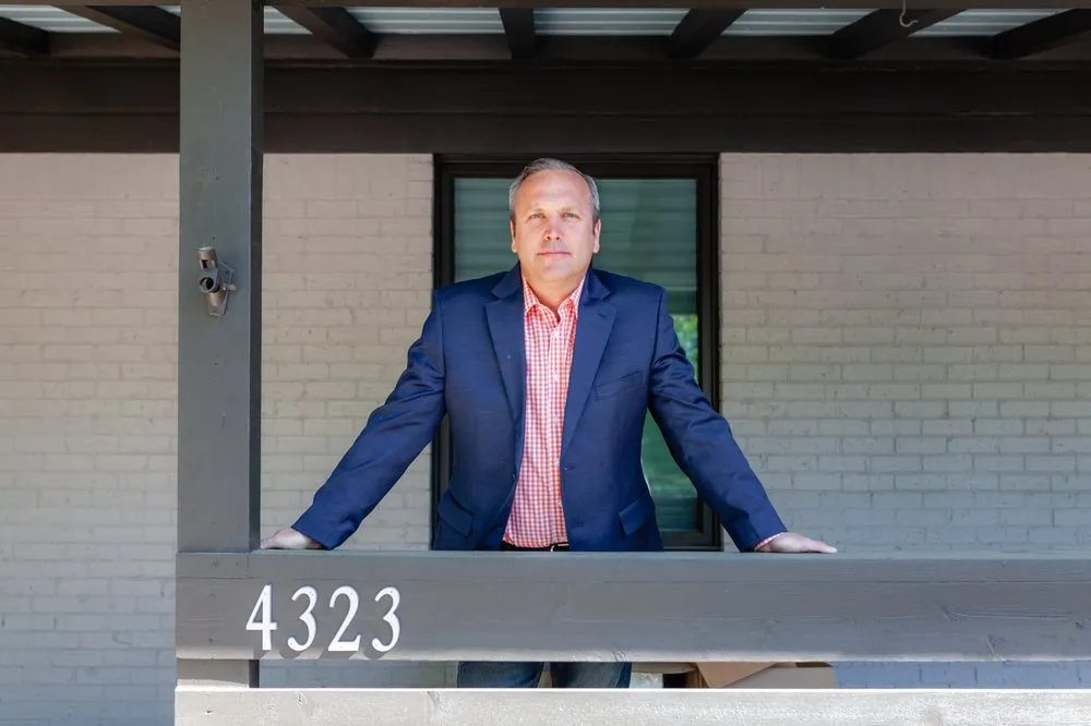 Slide of HME Construction Services