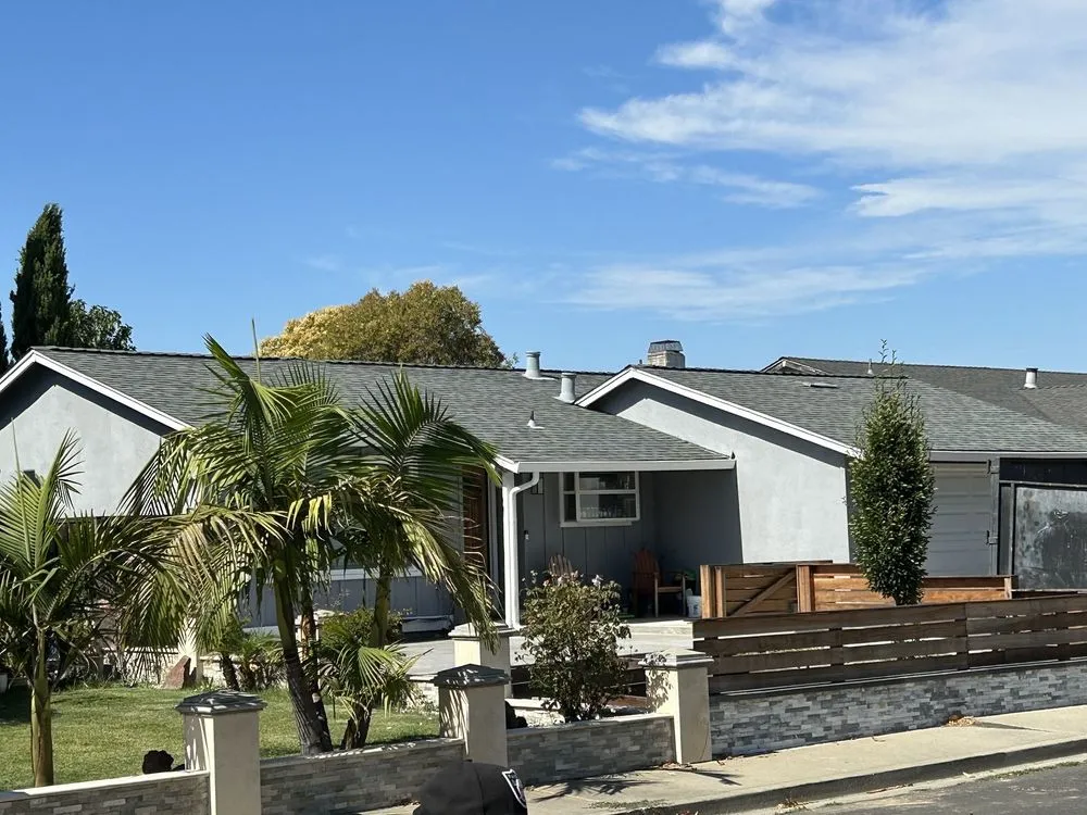 Slide of HN Builders