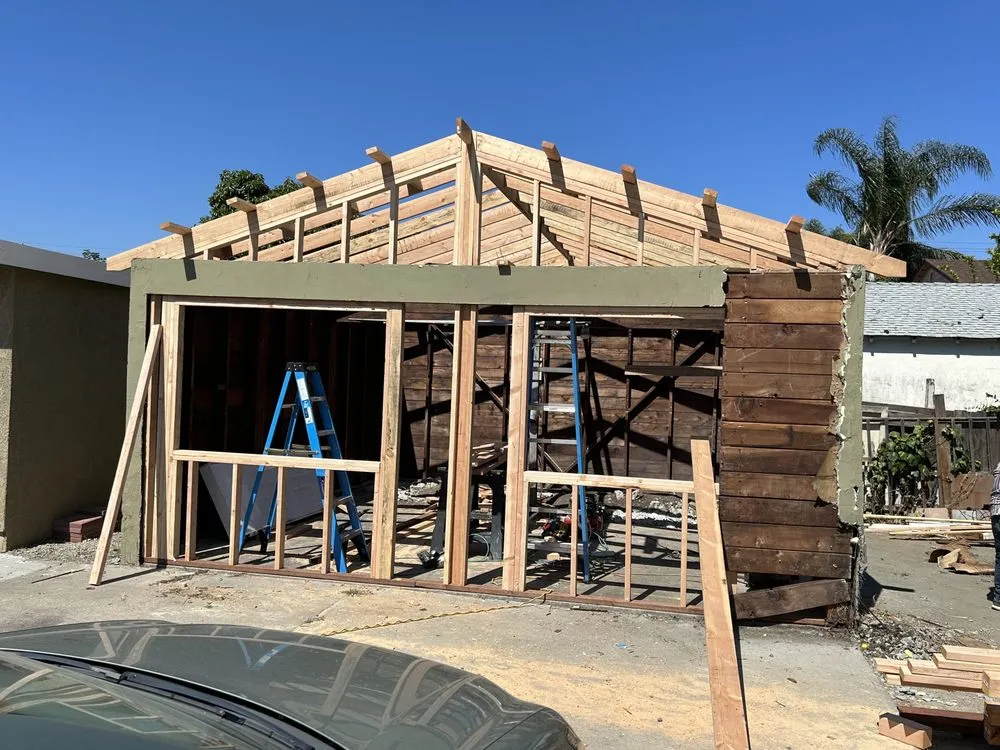 Slide of HN Builders